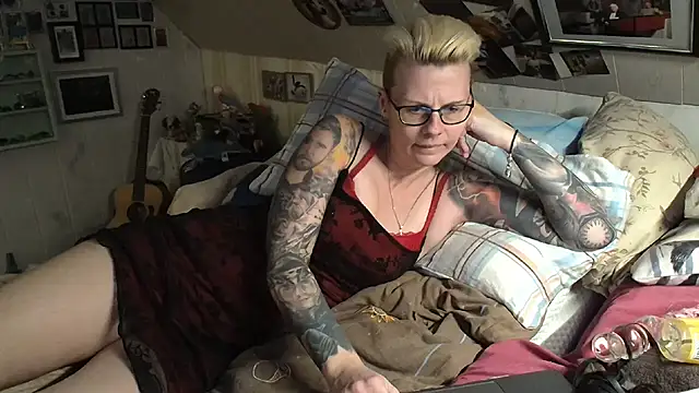 MaryG online show from January 2025 05:06:01 PM