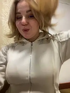 Snapshot of Cute_sun chatting on January 2025 01:26:01 AM Cute sun online show from January 2025 01:26:01 AM