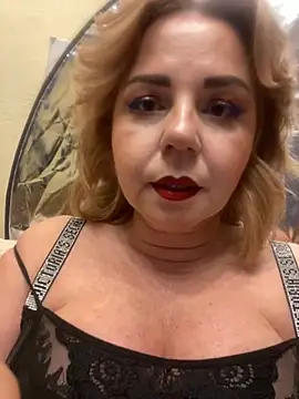 Snapshot of Cute_sun chatting on January 2025 06:28:01 PM Cute sun online show from January 2025 06:28:01 PM