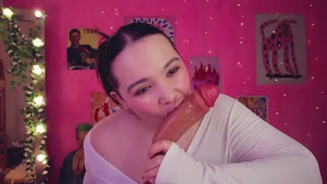 Chery Lady22 online show from December 2025 08:34:01 AM