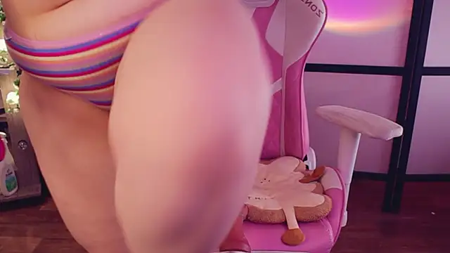 Snapshot of Chery_Lady22 chatting on February 2026 04:54:02 AM Chery Lady22 online show from February 2026 04:54:02 AM