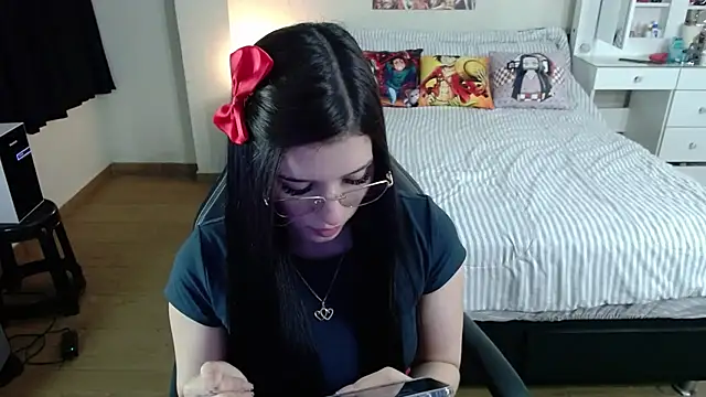 Snapshot of kittykat18x chatting on July 2026 12:37:02 AM kittykat18x online show from July 2026 12:37:02 AM