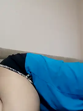 Snapshot of Zulfiya_Bruce chatting on November 2025 05:39:01 PM Zulfiya Bruce online show from November 2025 05:39:01 PM