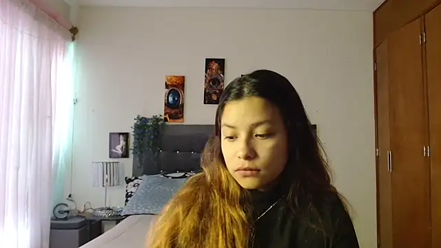 Snapshot of 3littleschoolteens chatting on October 2025 04:00:01 PM 3littleschoolteens online show from October 2025 04:00:01 PM