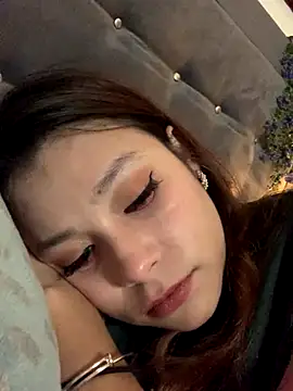 Snapshot of 3littleschoolteens chatting on November 2025 06:19:01 AM 3littleschoolteens online show from November 2025 06:19:01 AM