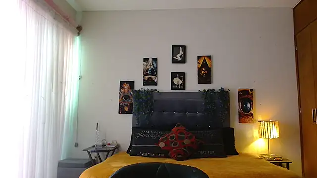 Snapshot of 3littleschoolteens chatting on December 2025 05:30:01 PM 3littleschoolteens online show from December 2025 05:30:01 PM