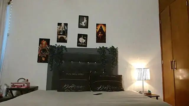 Snapshot of 3littleschoolteens chatting on December 2025 08:15:02 PM 3littleschoolteens online show from December 2025 08:15:02 PM