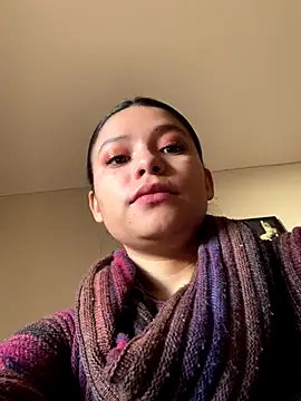 Snapshot of 3littleschoolteens chatting on December 2025 10:28:02 PM 3littleschoolteens online show from December 2025 10:28:02 PM