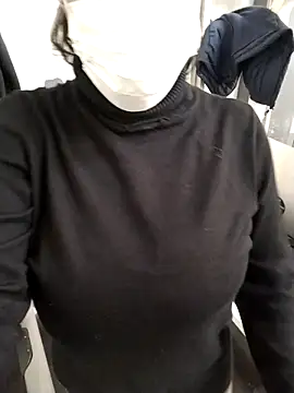 Snapshot of LaInsaciableIntensa chatting on December 2025 04:47:02 PM LaInsaciableIntensa online show from December 2025 04:47:02 PM