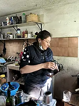 LaInsaciableIntensa online show from December 2025 04:14:02 PM