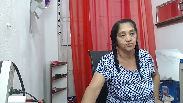 heyline milf online show from May 2026 06:04:02 PM