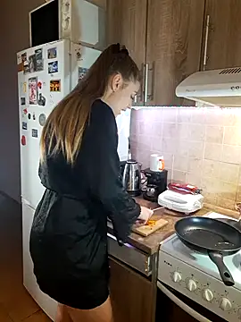 Snapshot of Keli_Jessi chatting on December 2024 06:21:01 PM Keli Jessi online show from December 2024 06:21:01 PM