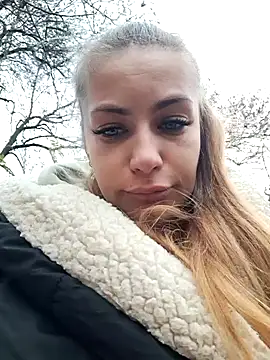 Snapshot of Keli_Jessi chatting on December 2024 01:06:01 PM Keli Jessi online show from December 2024 01:06:01 PM