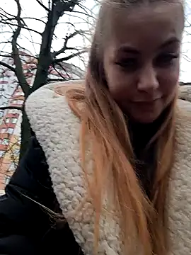 Snapshot of Keli_Jessi chatting on December 2024 01:13:02 PM Keli Jessi online show from December 2024 01:13:02 PM