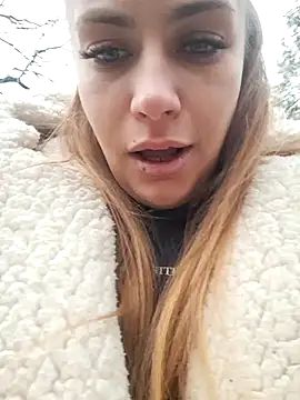 Snapshot of Keli_Jessi chatting on December 2024 01:18:01 PM Keli Jessi online show from December 2024 01:18:01 PM