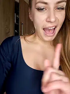 Snapshot of Keli_Jessi chatting on February 2025 06:17:01 PM Keli Jessi online show from February 2025 06:17:01 PM