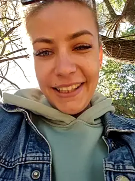 Snapshot of Keli_Jessi chatting on September 2025 12:43:01 PM Keli Jessi online show from September 2025 12:43:01 PM