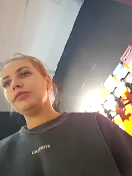 Snapshot of Keli_Jessi chatting on October 2025 05:43:02 PM Keli Jessi online show from October 2025 05:43:02 PM