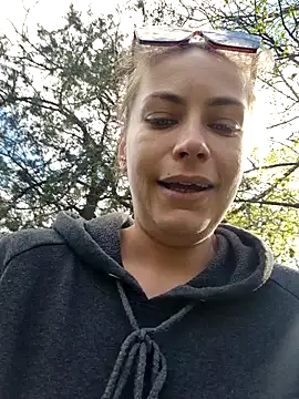 Keli Jessi online show from April 2026 12:48:02 PM