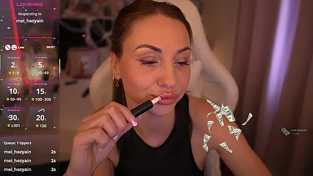 KristiiMax online show from October 2025 10:41:01 AM