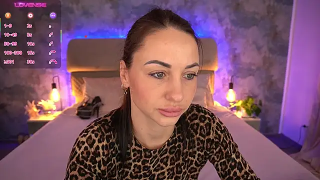 KristiiMax online show from November 2025 10:48:02 AM