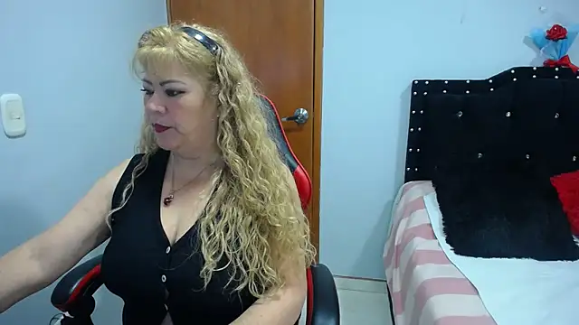 Ursulawhite69 online show from February 2026 12:21:01 AM