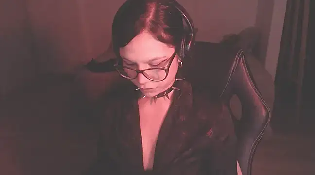 Snapshot of modjo_ chatting on December 2024 07:46:01 AM modjo  online show from December 2024 07:46:01 AM