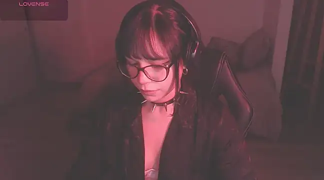 Snapshot of modjo_ chatting on December 2024 04:55:02 AM modjo  online show from December 2024 04:55:02 AM