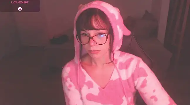 Snapshot of modjo_ chatting on January 2025 02:33:01 AM modjo  online show from January 2025 02:33:01 AM