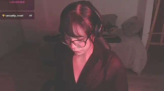 Snapshot of modjo_ chatting on January 2025 04:37:02 AM modjo  online show from January 2025 04:37:02 AM