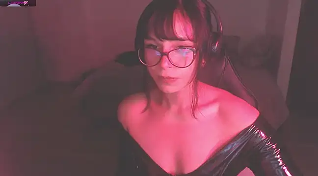 Snapshot of modjo_ chatting on February 2025 04:53:02 AM modjo  online show from February 2025 04:53:02 AM