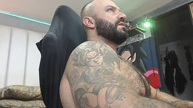 Snapshot of bardock_1 chatting on January 2025 10:51:02 PM bardock 1 online show from January 2025 10:51:02 PM