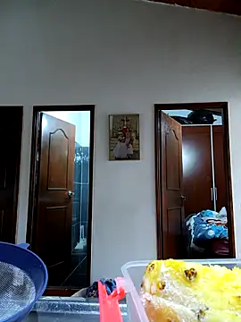 LunaZambrano online show from October 2025 02:40:02 PM