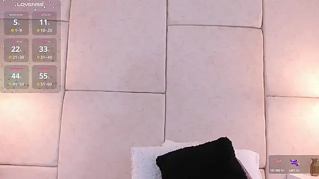 Snapshot of aisha_vs chatting on January 2025 12:20:02 PM aisha vs online show from January 2025 12:20:02 PM