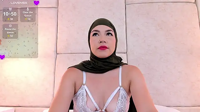 Snapshot of aisha_vs chatting on March 2025 03:14:02 PM aisha vs online show from March 2025 03:14:02 PM