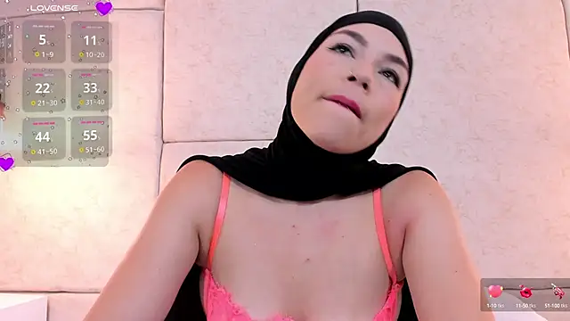 Snapshot of aisha_vs chatting on March 2025 03:47:02 PM aisha vs online show from March 2025 03:47:02 PM