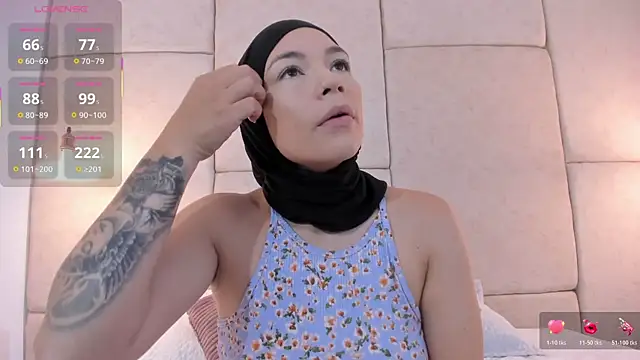 Snapshot of aisha_vs chatting on November 2025 12:15:02 PM aisha vs online show from November 2025 12:15:02 PM