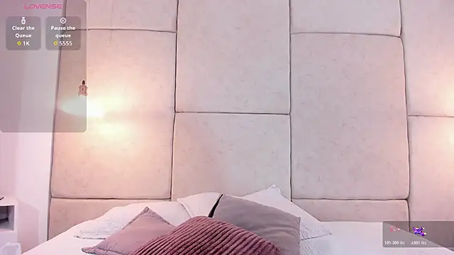 Snapshot of aisha_vs chatting on December 2025 12:47:02 PM aisha vs online show from December 2025 12:47:02 PM