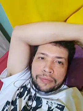 Snapshot of Mael220 chatting on September 2025 01:55:02 AM Mael220 online show from September 2025 01:55:02 AM