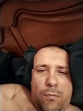 manubm03 online show from November 2025 09:45:01 AM