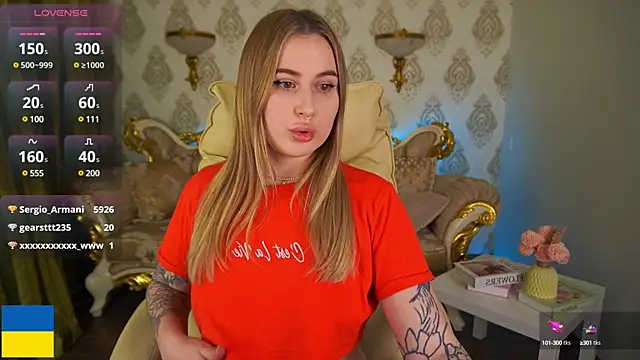 Snapshot of ArolinaNight chatting on February 2025 01:02:02 AM ArolinaNight online show from February 2025 01:02:02 AM