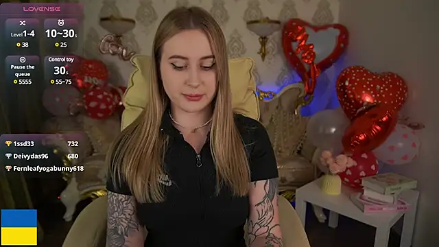 Snapshot of ArolinaNight chatting on February 2025 03:58:02 AM ArolinaNight online show from February 2025 03:58:02 AM