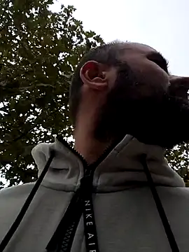 Snapshot of Govora chatting on October 2025 07:42:02 AM Govora online show from October 2025 07:42:02 AM