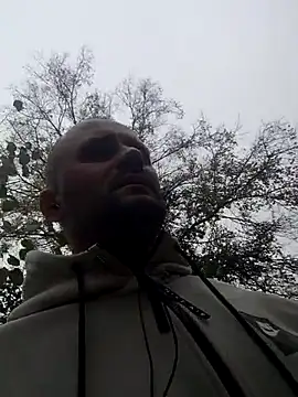 Snapshot of Govora chatting on November 2025 10:47:02 AM Govora online show from November 2025 10:47:02 AM