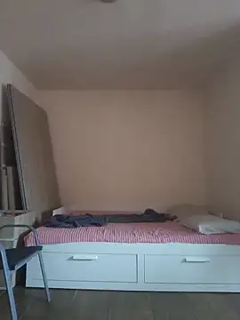 Snapshot of Govora chatting on November 2025 10:40:02 AM Govora online show from November 2025 10:40:02 AM