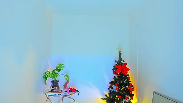 Snapshot of Carlota_peach chatting on December 2024 03:53:02 PM Carlota peach online show from December 2024 03:53:02 PM