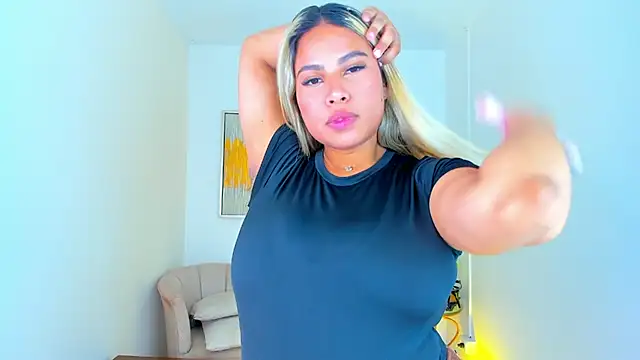 Snapshot of Carlota_peach chatting on February 2025 10:56:02 AM Carlota peach online show from February 2025 10:56:02 AM