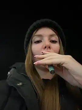 KrisMagnoly online show from October 2025 05:35:01 PM