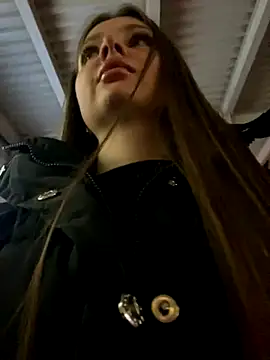 KrisMagnoly online show from October 2025 03:45:02 PM