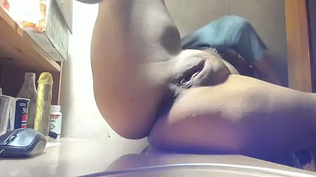 Snapshot of FrumCake chatting on January 2025 02:57:02 AM FrumCake online show from January 2025 02:57:02 AM